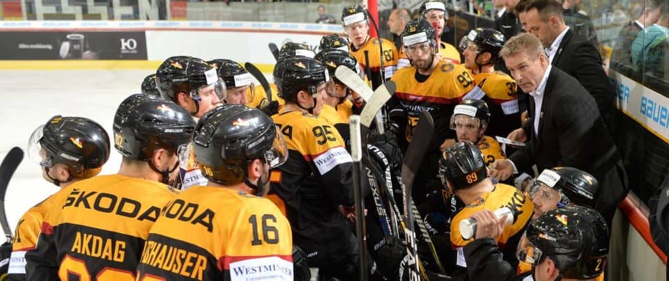 Die deutsche Nationalmannschaft beim Vorbereitungsspiel gegen Lettland. Deutscher Eishockey-Bund e.V. (DEB) / City-Press GmbH